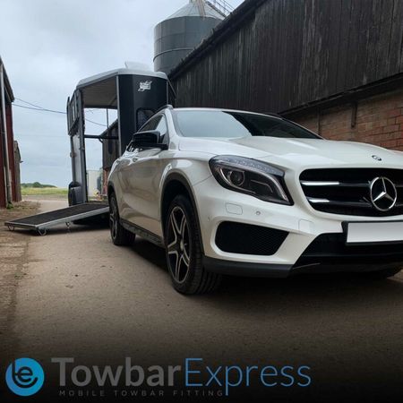 Horsepower Meets Horse Trailers: Ensure your Vehicle, Horse Trailer and Towbar are Road-Trip Ready